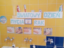 15-10-2025 Mycie rąk z Małpką Iwoną